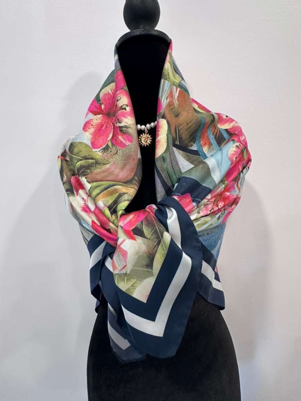 Unbranded Silk Scarf Floral Hand Rolled - Picture 3 of 10